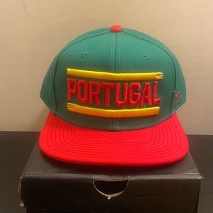 BRAND NEW, NEVER WORN PORTUGAL FANATICS SNAPBACK , WITH PORTUGAL FLAG ON BRIM